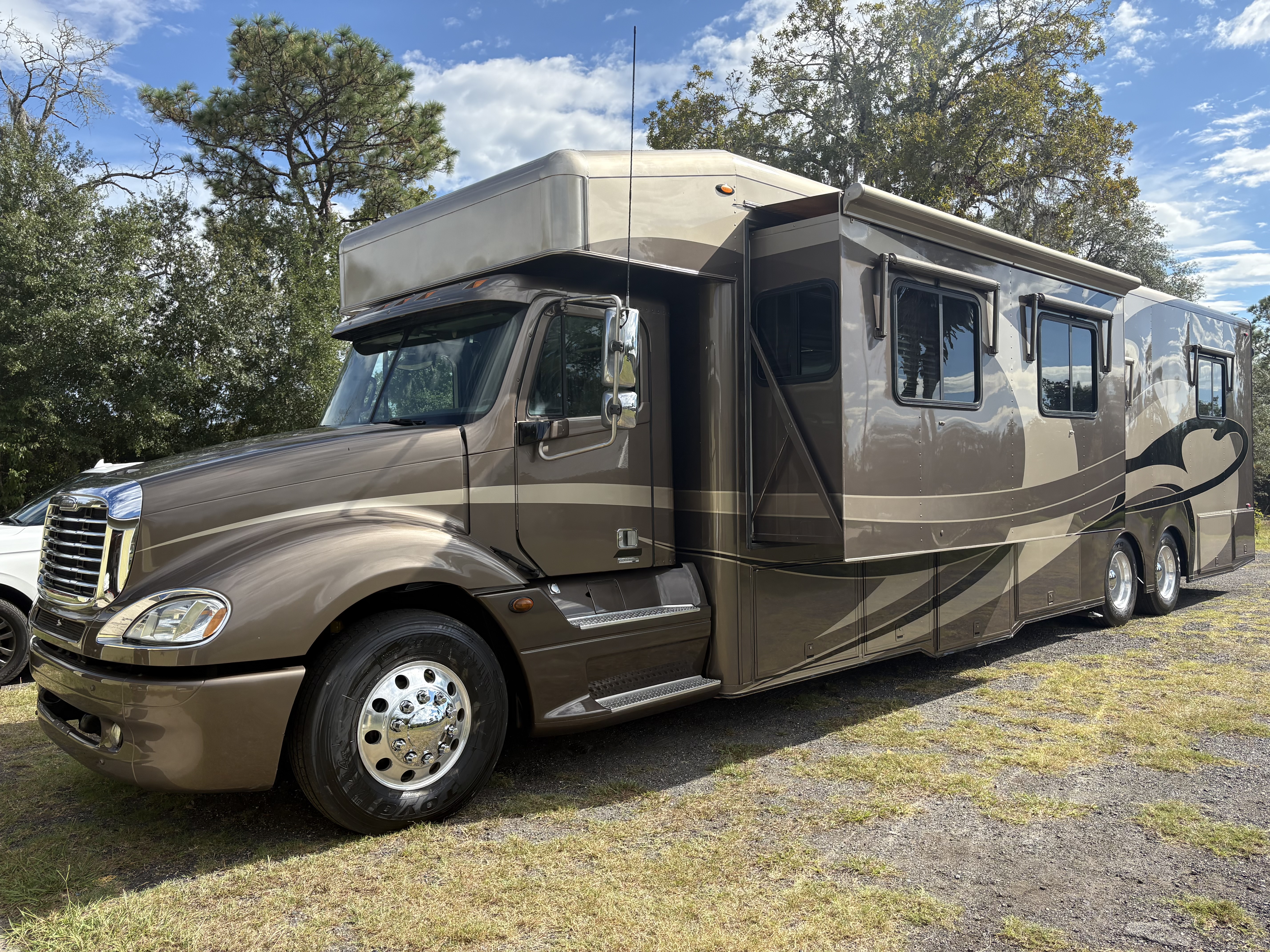 Used 2007 NRC 45' Motorcoach